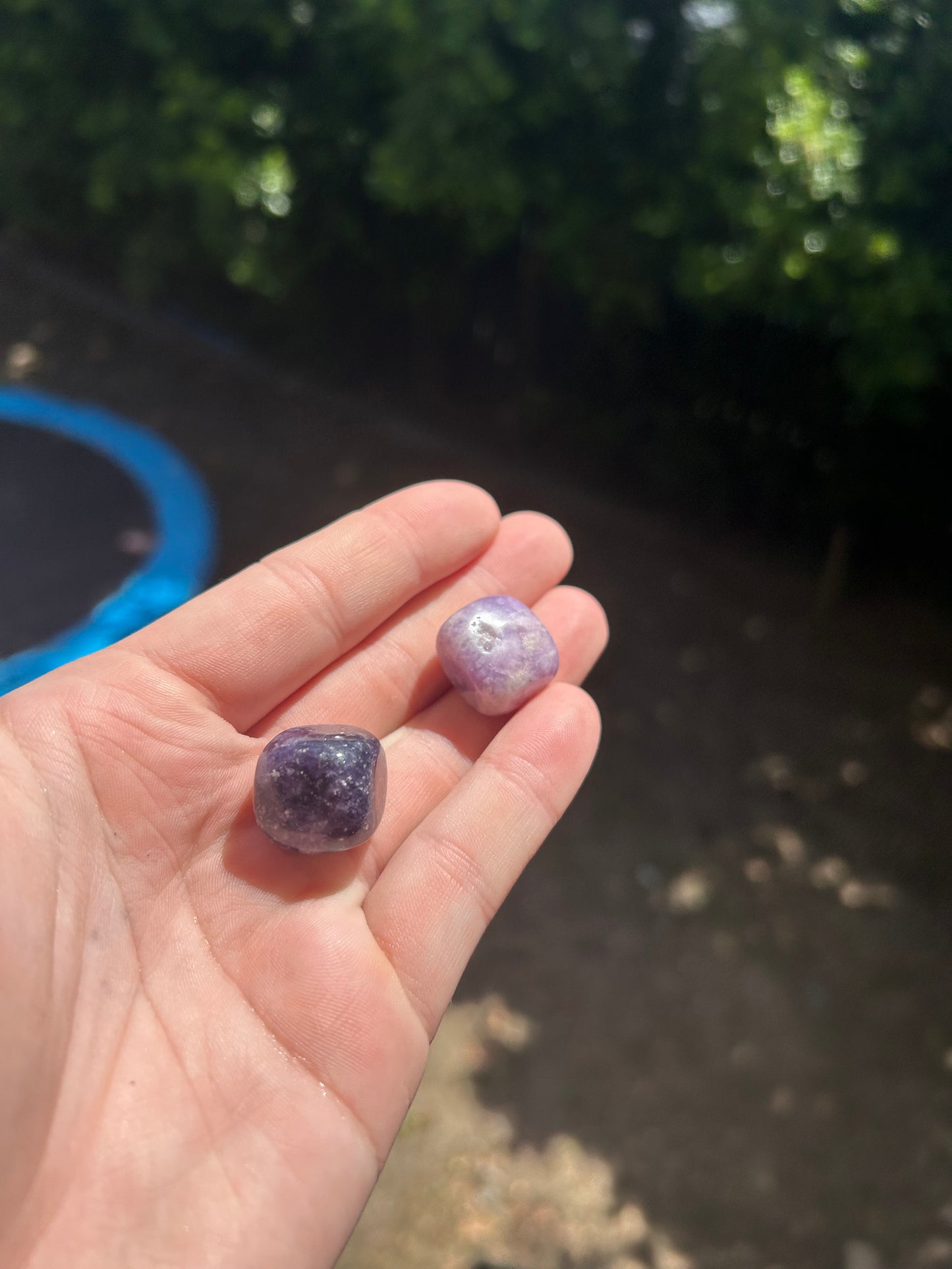 Small lepidolite tumble