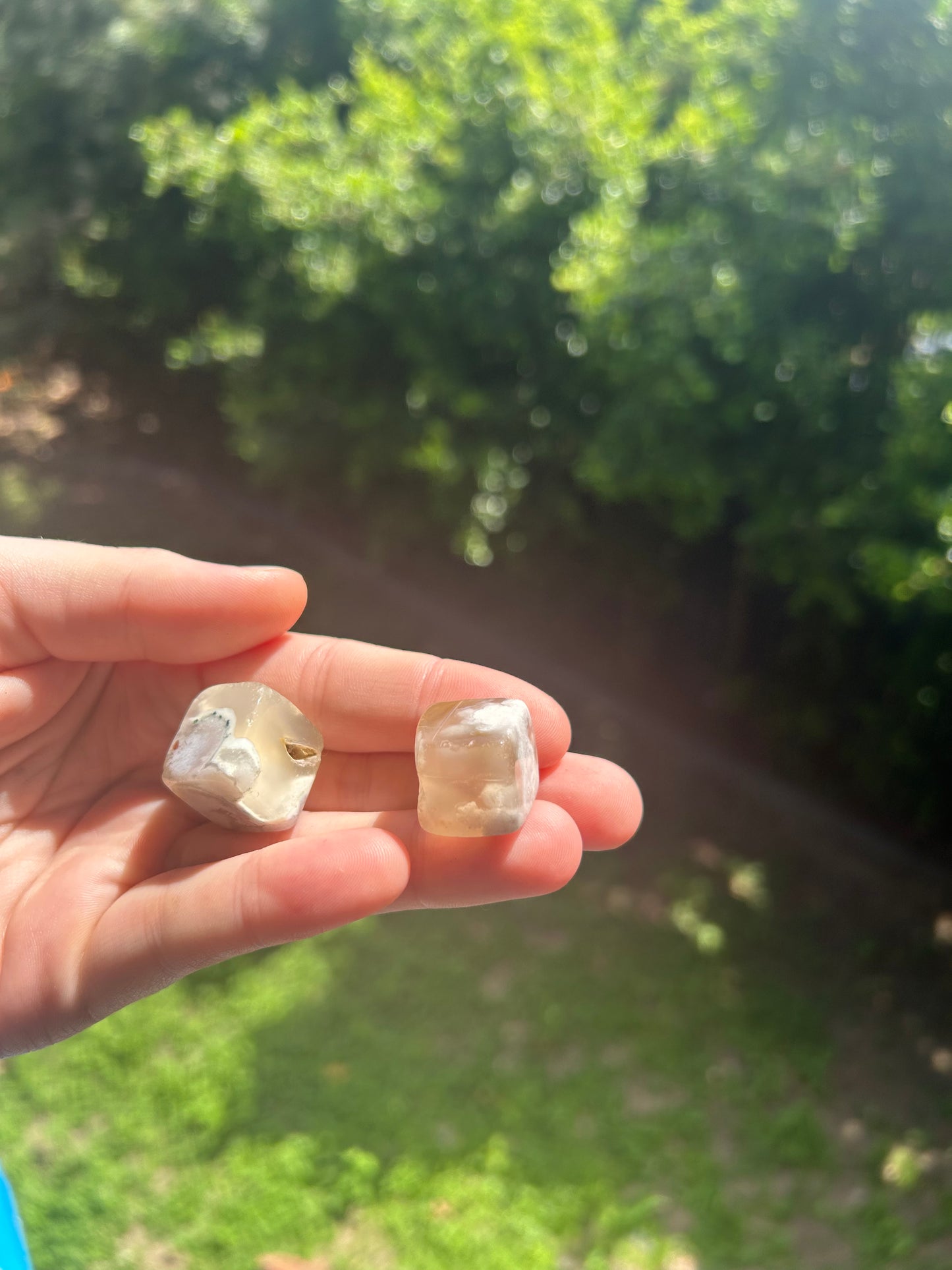 Flower agate cube
