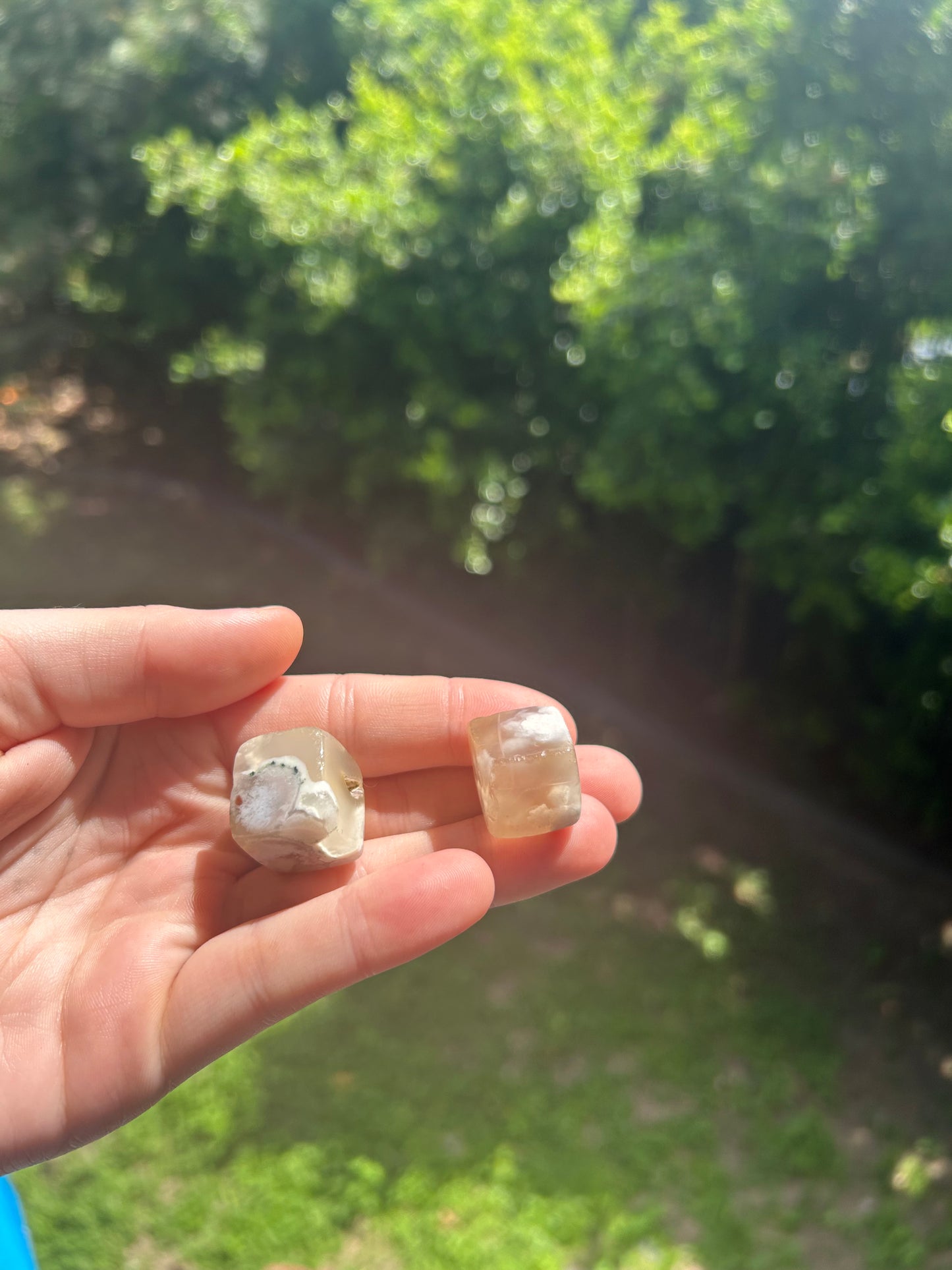 Flower agate cube