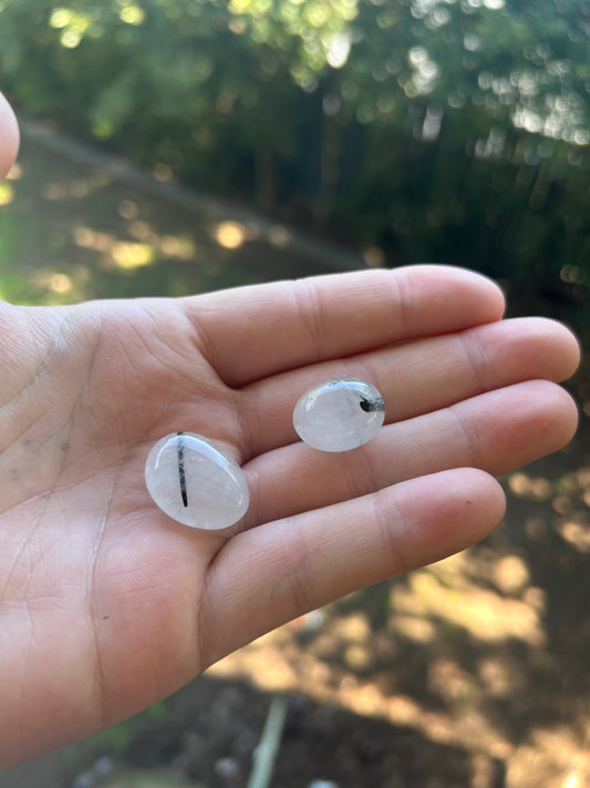 Small tourmaline in quarts tumble