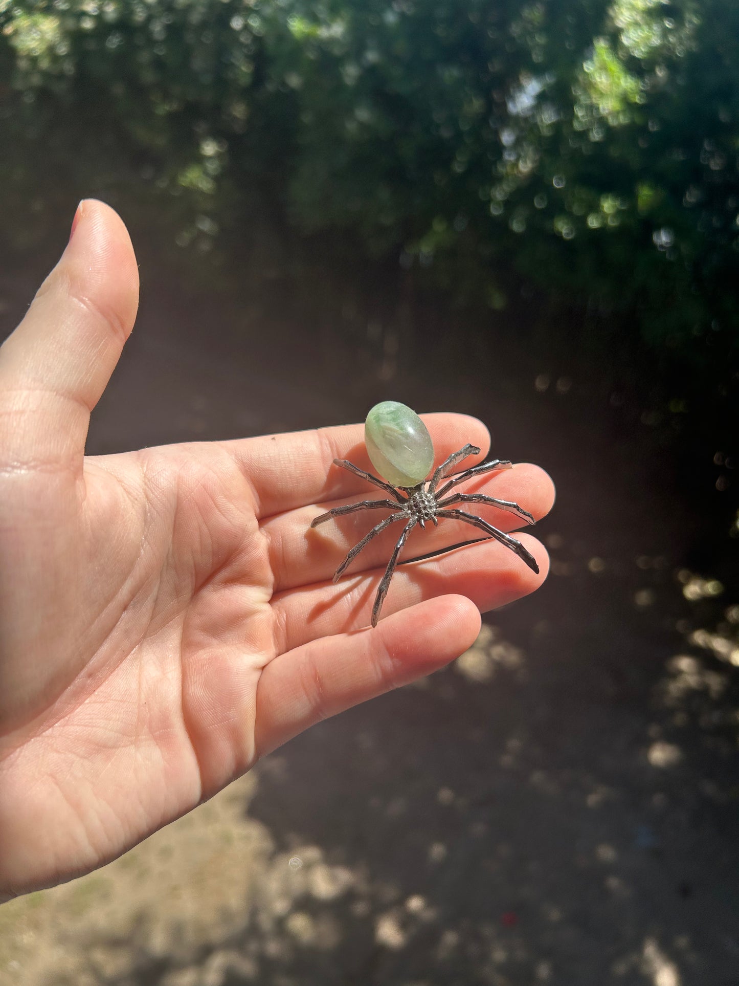 Fluorite spider